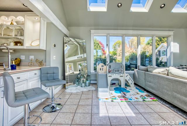 21 Lancaster Road, Manchester, CT 06040