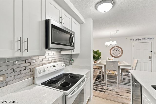 8960 Colonnades CT E 915, Bonita Springs, FL 34135