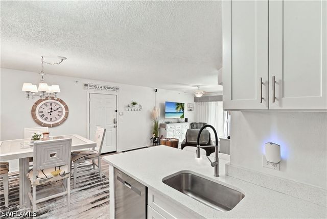 8960 Colonnades CT E 915, Bonita Springs, FL 34135