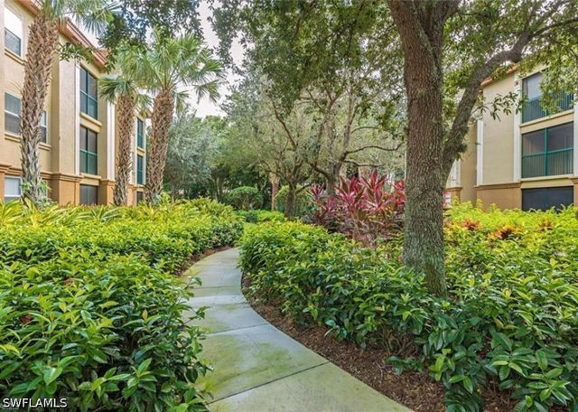 8960 Colonnades CT E 915, Bonita Springs, FL 34135