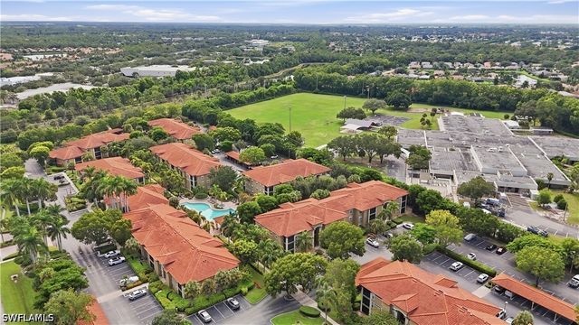 8960 Colonnades CT E 915, Bonita Springs, FL 34135