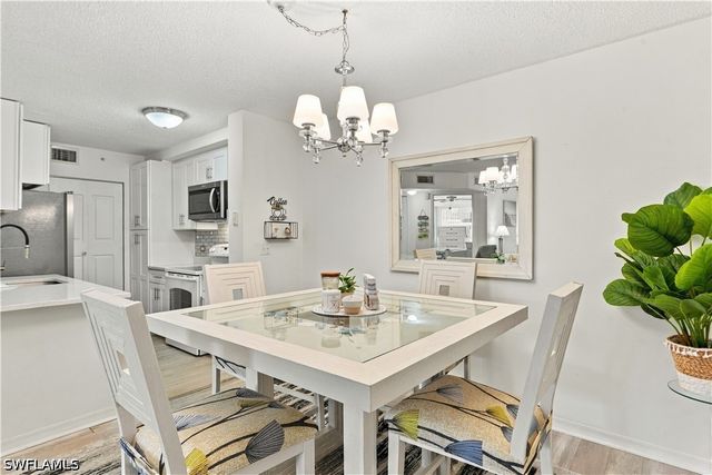 8960 Colonnades CT E 915, Bonita Springs, FL 34135