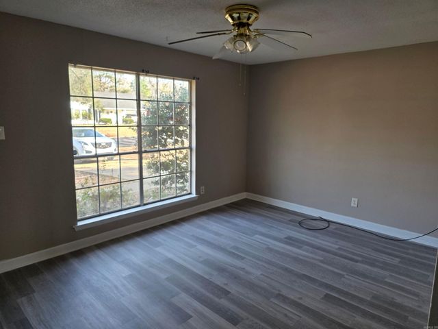 617 Lehman Dr, Jacksonville, AR 72076