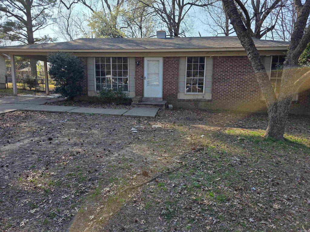 617 Lehman Dr, Jacksonville, AR 72076