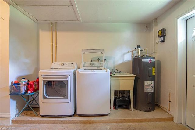 256 SE 46th TER, Cape Coral, FL 33904