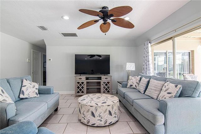256 SE 46th TER, Cape Coral, FL 33904