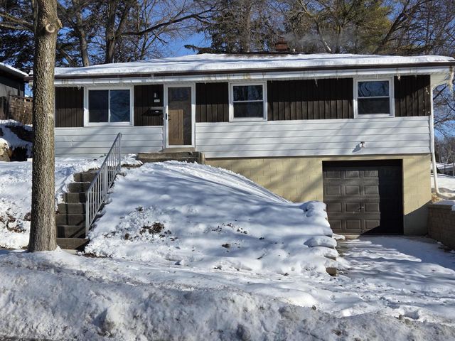 360 Richard STREET, Waukesha, WI 53189