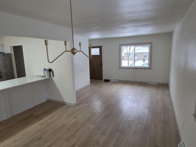 360 Richard STREET, Waukesha, WI 53189