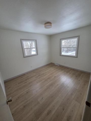 360 Richard STREET, Waukesha, WI 53189