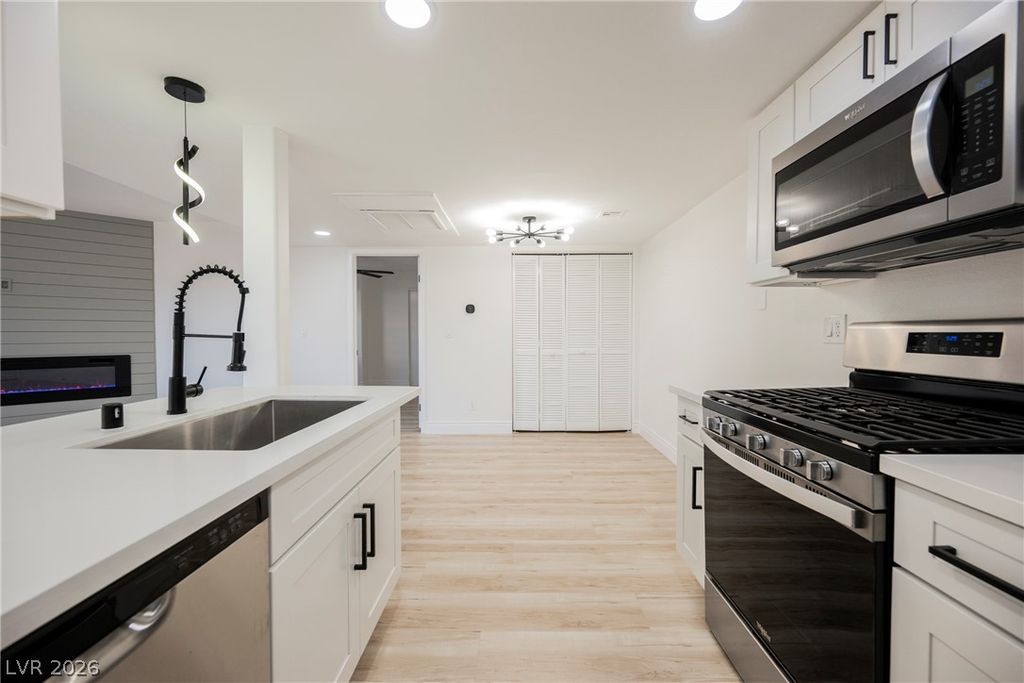5330 Duralite Street 103, Las Vegas, NV 89122 — photo 5