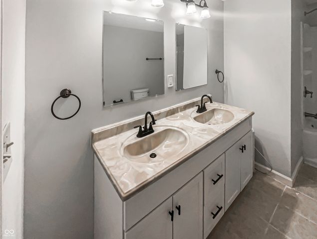 1463 Pippin Court, Avon, IN 46123