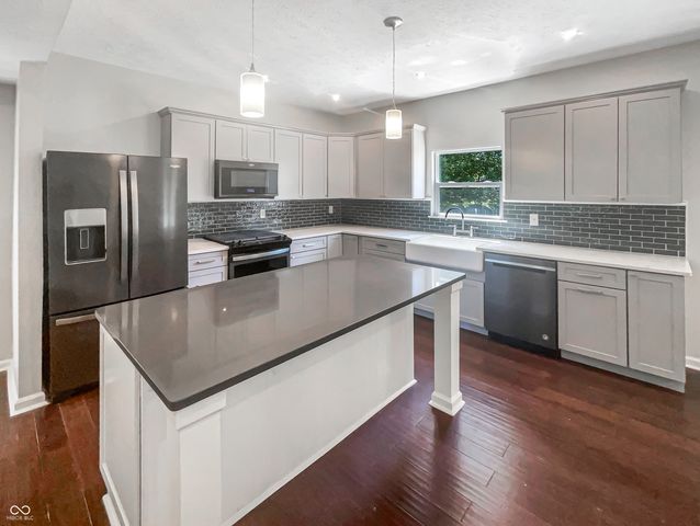 1463 Pippin Court, Avon, IN 46123