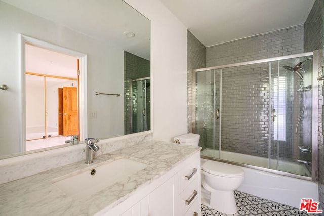 141 N Clark Drive 2, West Hollywood, CA 90048
