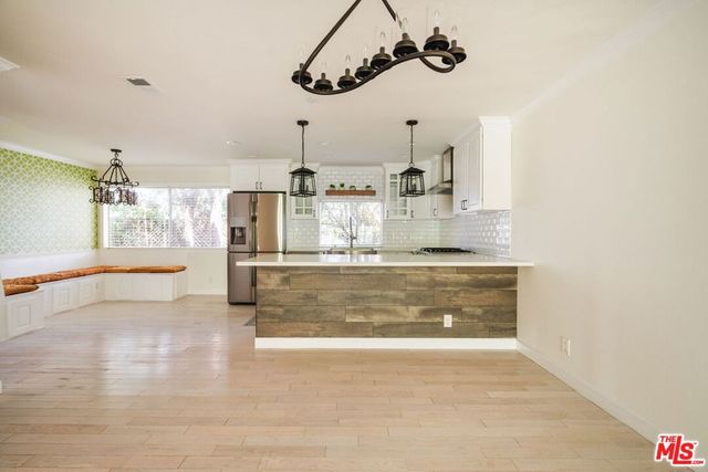 141 N Clark Drive 2, West Hollywood, CA 90048