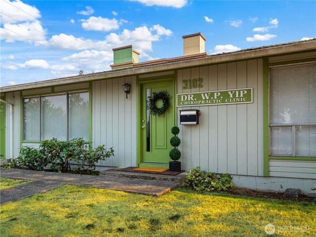 3102 Bridgeport Way W, University Place, WA 98466
