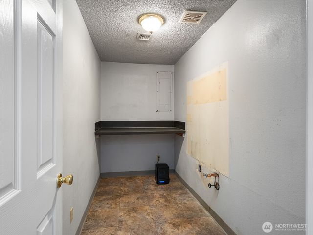 3102 Bridgeport Way W, University Place, WA 98466