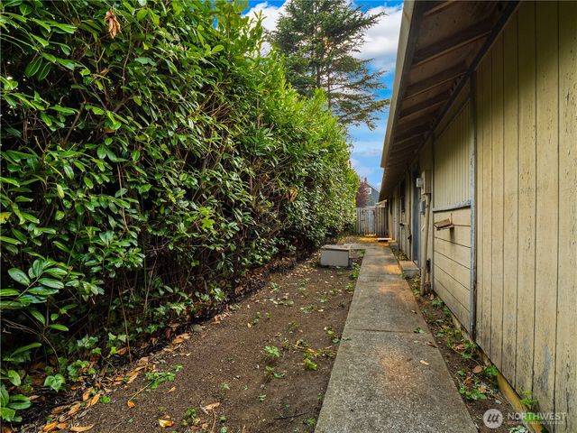 3102 Bridgeport Way W, University Place, WA 98466