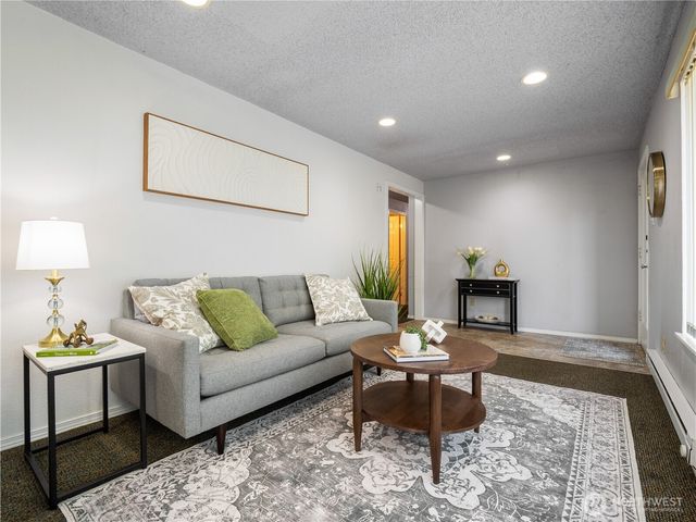 3102 Bridgeport Way W, University Place, WA 98466