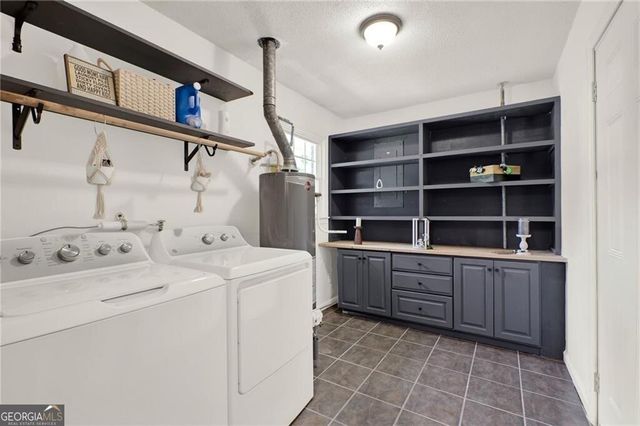 102 Ivy Lane, Calhoun, GA 30701
