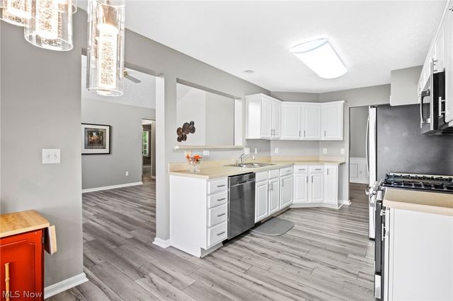 7393 Willow Woods Drive, North Olmsted, OH 44070