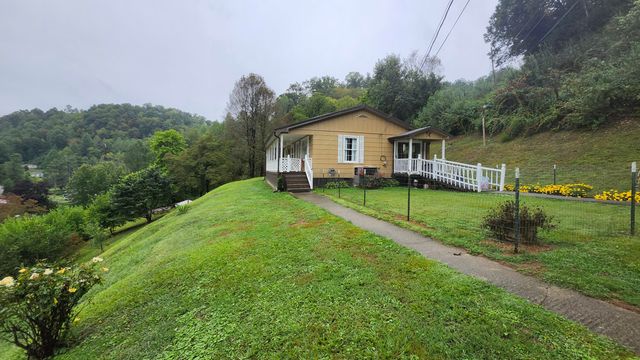 37 Hamilton Lane, Hazard, KY 41701