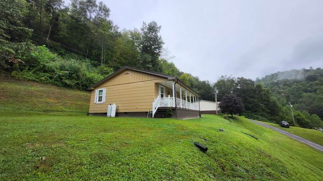 37 Hamilton Lane, Hazard, KY 41701