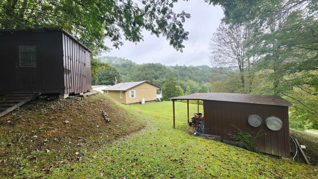 37 Hamilton Lane, Hazard, KY 41701