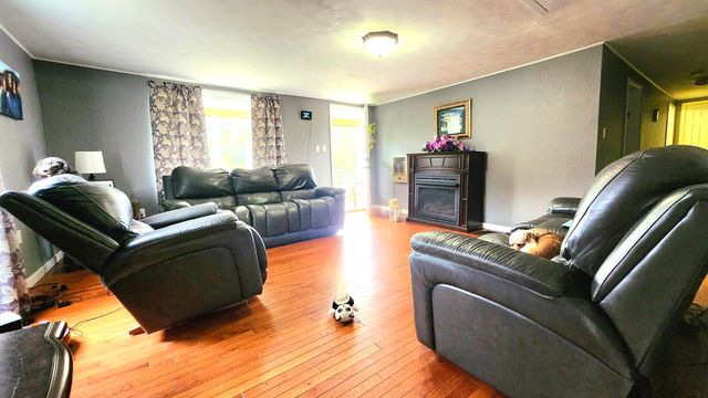 37 Hamilton Lane, Hazard, KY 41701