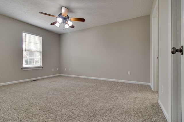 4910 Court Dr, Murfreesboro, TN 37128