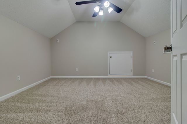 4910 Court Dr, Murfreesboro, TN 37128