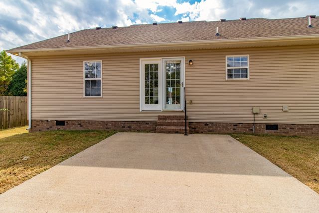 4910 Court Dr, Murfreesboro, TN 37128
