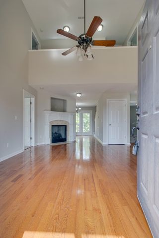 4910 Court Dr, Murfreesboro, TN 37128
