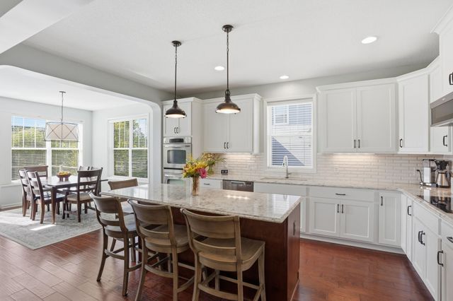 16885 Diamonte Way, Lakeville, MN 55044