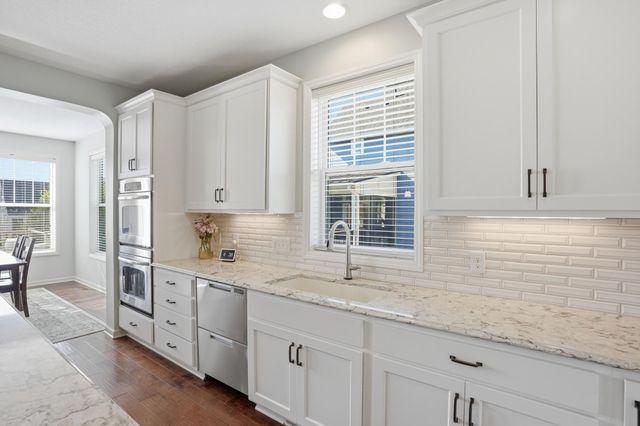 16885 Diamonte Way, Lakeville, MN 55044