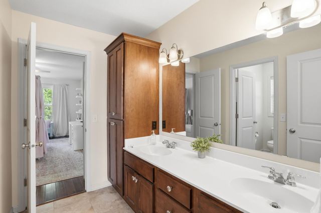 16885 Diamonte Way, Lakeville, MN 55044