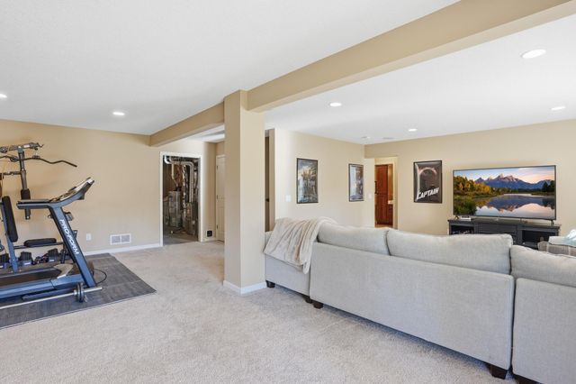 16885 Diamonte Way, Lakeville, MN 55044