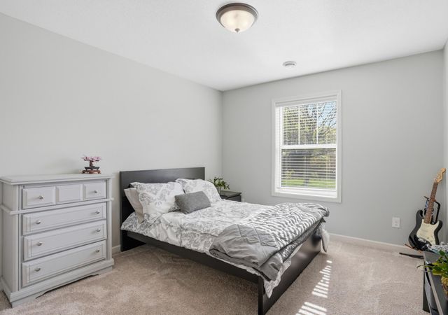 16885 Diamonte Way, Lakeville, MN 55044