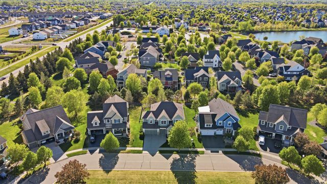 16885 Diamonte Way, Lakeville, MN 55044