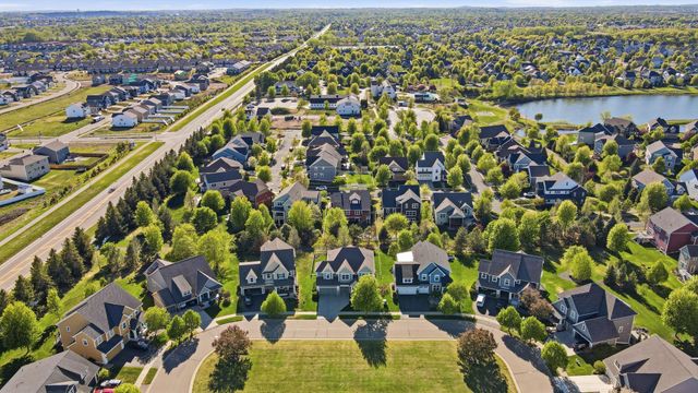 16885 Diamonte Way, Lakeville, MN 55044