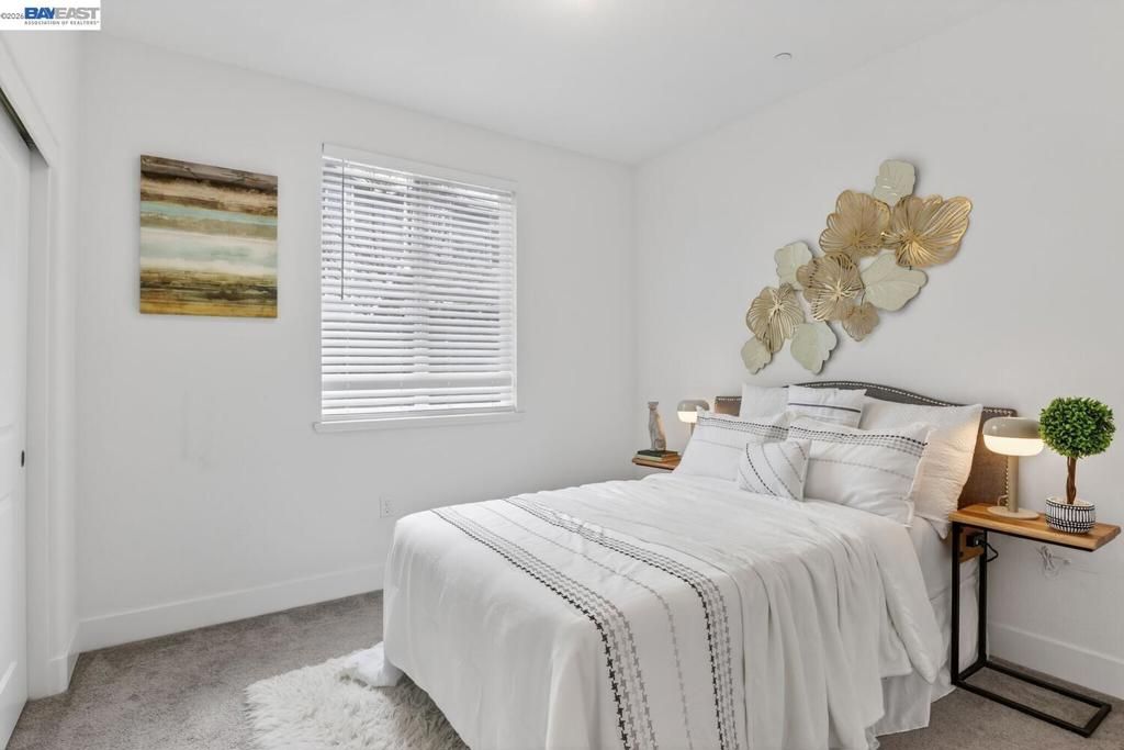 Image 16 of property listing at 411 Rhythm Ln, Hayward, CA 94544