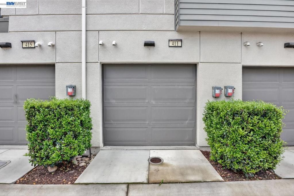 Image 23 of property listing at 411 Rhythm Ln, Hayward, CA 94544