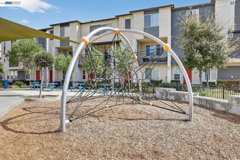 Image 26 of property listing at 411 Rhythm Ln, Hayward, CA 94544