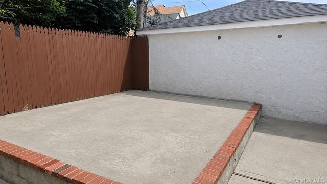465 Magnolia Boulevard, Long Beach, NY 11561