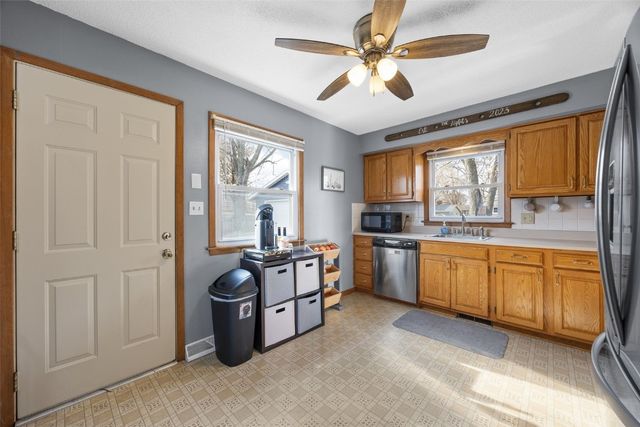 1310 Linnview Drive, Marion, IA 52302