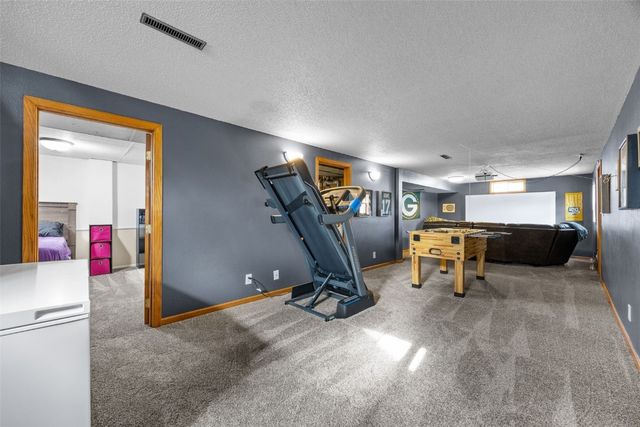 1310 Linnview Drive, Marion, IA 52302