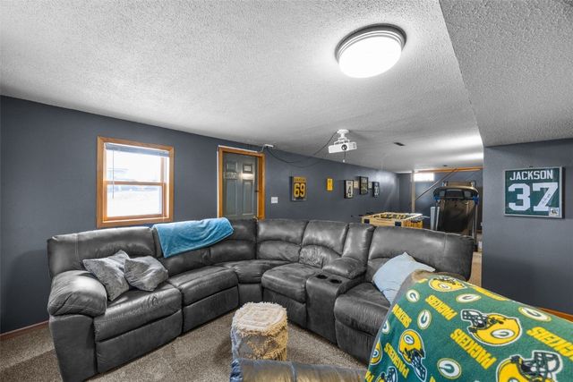 1310 Linnview Drive, Marion, IA 52302