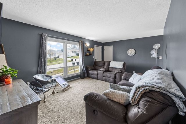 1310 Linnview Drive, Marion, IA 52302