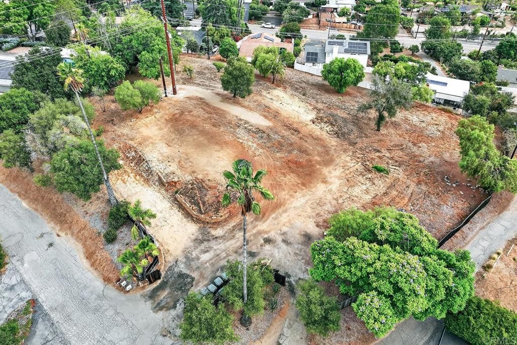 2147 Sunset Drive, Escondido, CA 92025