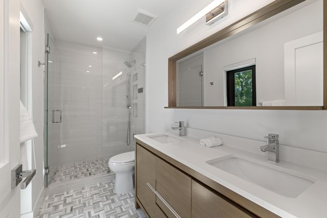820 Canary Walk, Delray Beach, FL 33483