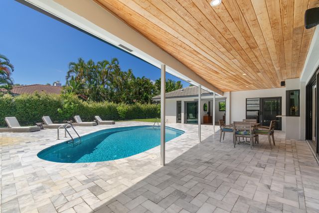 820 Canary Walk, Delray Beach, FL 33483